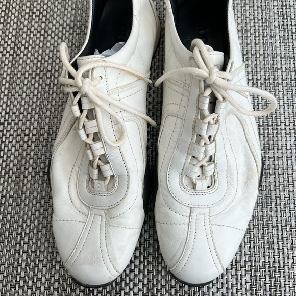Men’s “GUCCI” White Leather Sneakers - Picture 1 of 6